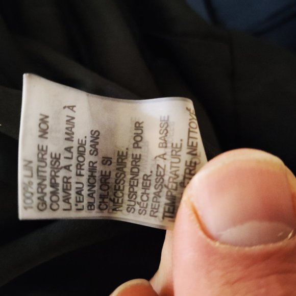 Peter Nygard sleeveless dress. Black in color and size 6. - Picture 4 of 4